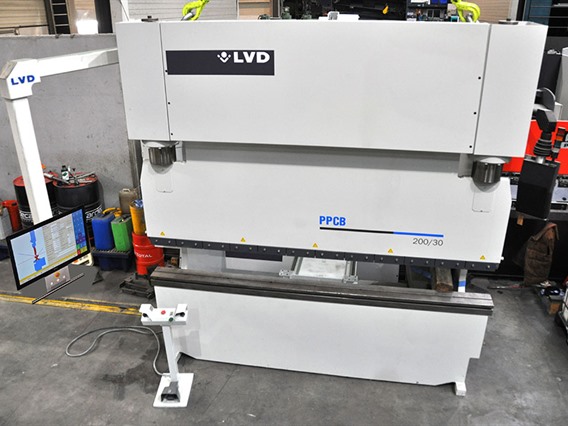 LVD PPCB 200 ton x 3100 mm CNC