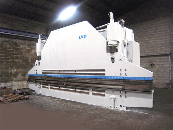 LVD PPNMZ 400 ton x 8100 mm CNC