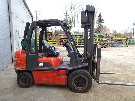 Nissan 3,2 ton