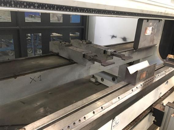 LVD PPEB 110 ton x 3100 mm Cadman Touch