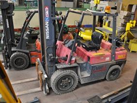 Nissan 3,5 ton, Vehicles (lift trucks - loading - cleaning etc)