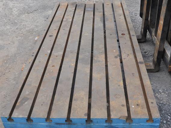 T-slot Table 4490 x 1990 x 240 mm