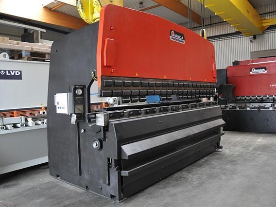 Amada RG 200 ton x 4050 mm