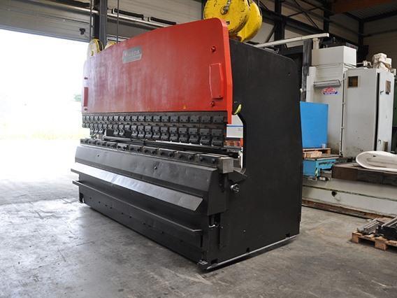 Amada RG 200 ton x 4050 mm