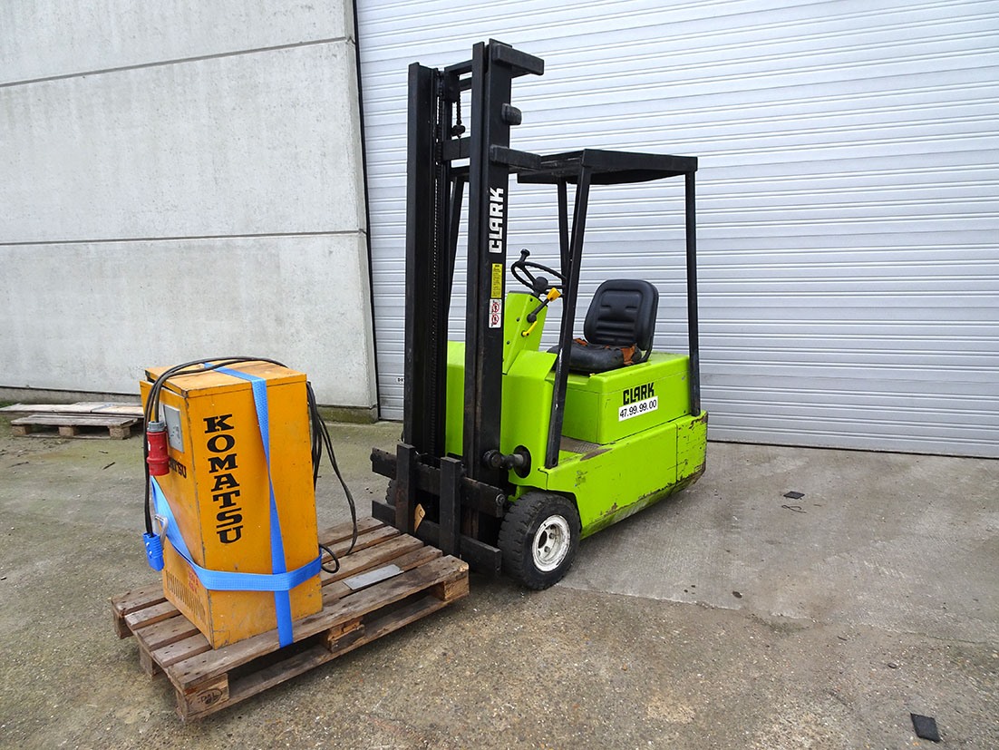 Clark 1,5 ton — Vehicles (lift trucks – loading – cleaning etc) — photo 1