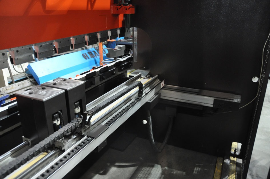 Amada HFBO 125 30 — Hydraulic press brakes — photo 4