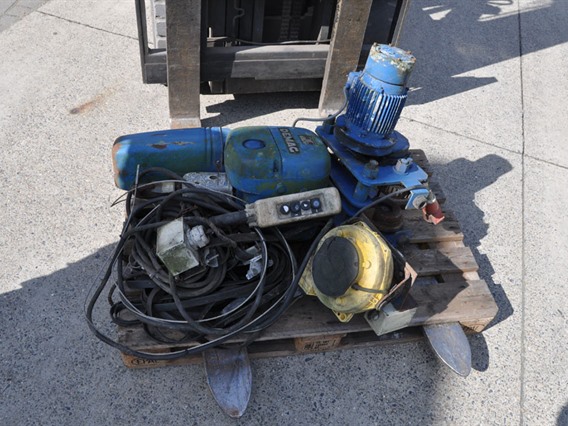 Demag chain hoist 1 ton