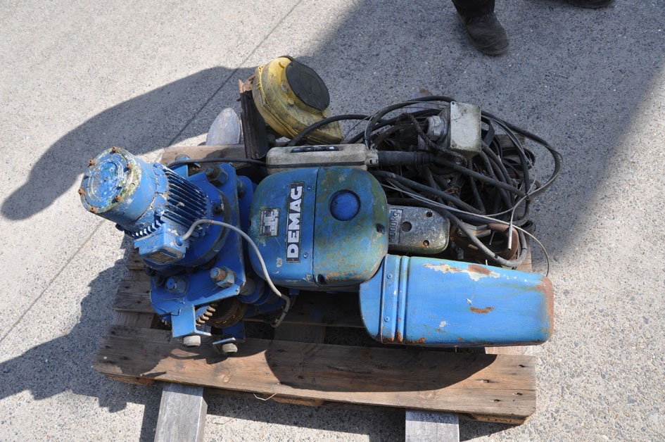 Demag chain hoist 1 ton — Conveyors, Overhead Travelling Crane, Jig Cranes — photo 2