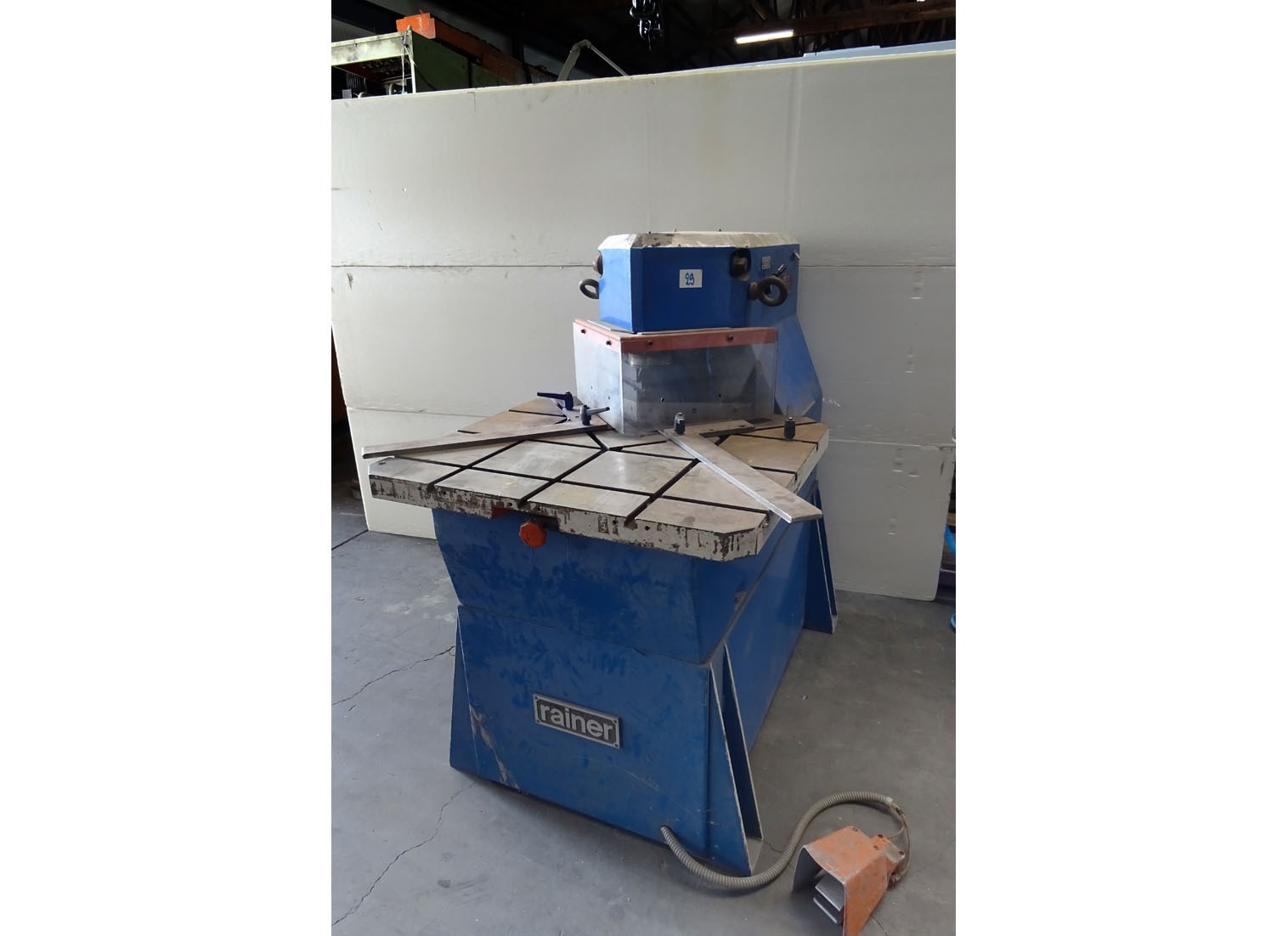 Rainer 250 x 6 mm (fixed) — Hydraulic corner notcher — photo 1