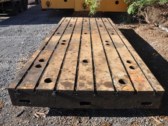 T-slot Table 4990 x 1990 x 290 mm