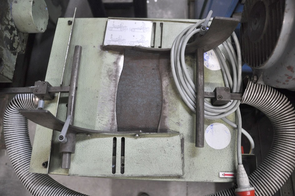 Hunger Brake pad/shoe grinder — Turning & adjusting machine — photo 4