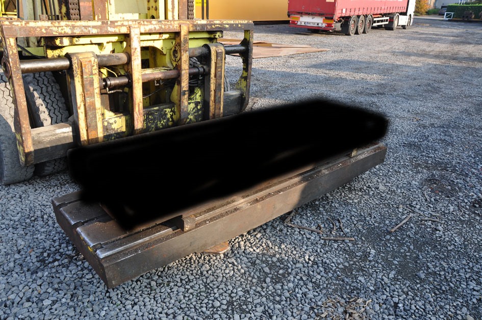 T-slot Table 2640 x 745 x 175 mm — Tables & Floorplates — photo 3