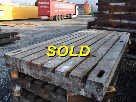 T-slot Table 3500 x 1525 x 205 mm