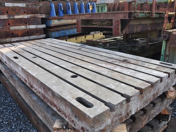 T-slot Table 3500 x 1525 x 205 mm