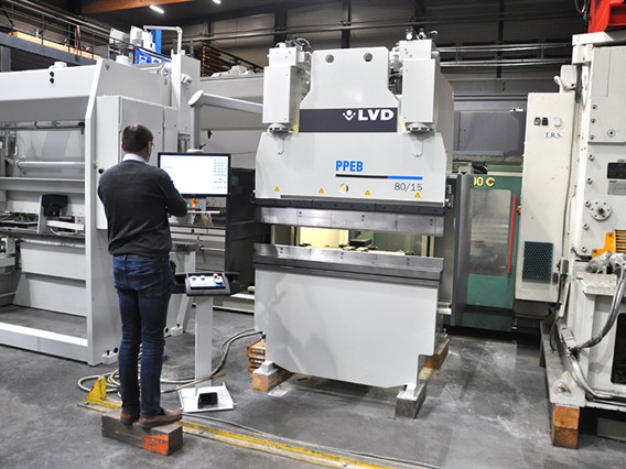 LVD PPEB 80 ton x 1550 mm CNC
