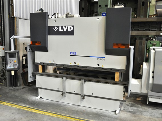 LVD PPEB 135 ton x 3100 mm CNC