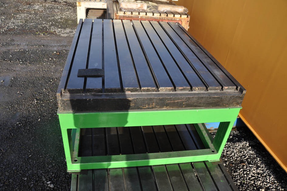 Woodworking t slot table