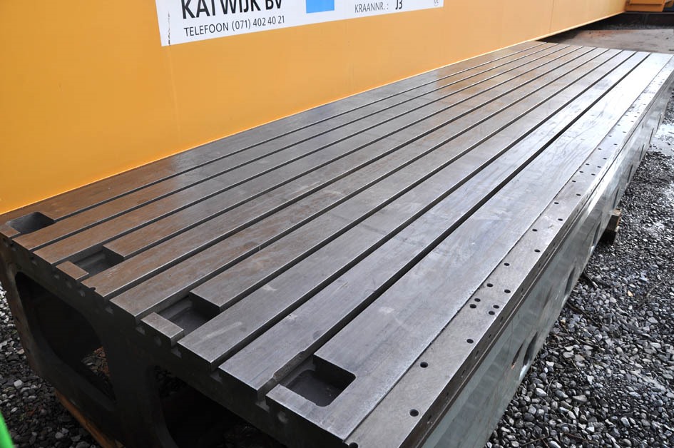 T-slot Table 5550 x 1500 x 620 mm — Tables & Floorplates — photo 2
