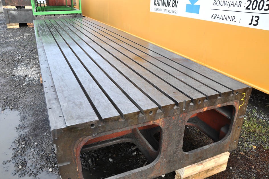 T-slot Table 5550 x 1500 x 620 mm — Tables & Floorplates — photo 3