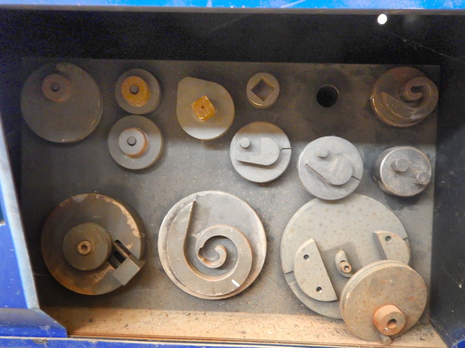 Torsionadora Curling machine for ornamental forge — Straightening machines for bars and sections — photo 3