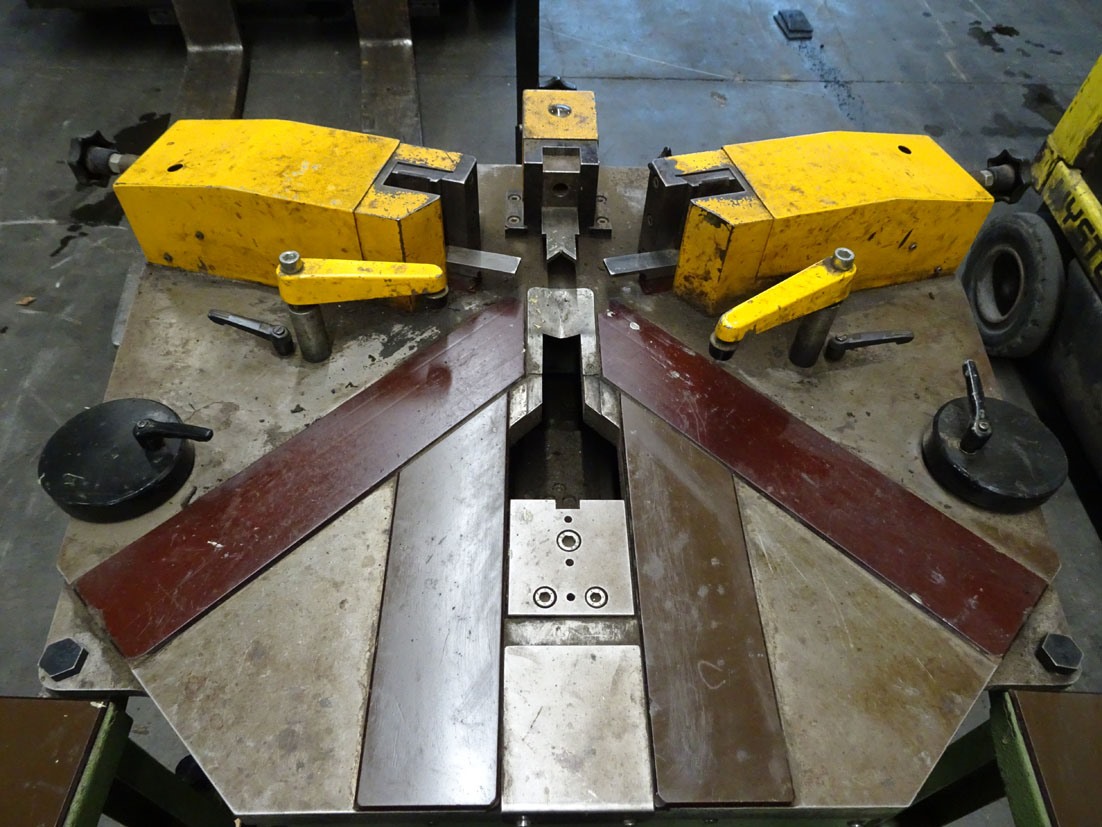Rapid HP 208 corner crimping — Non ferrous sawing machines — photo 3