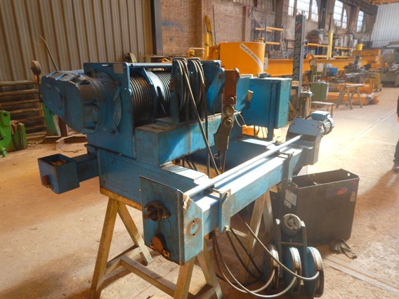 ADC 20 ton hoist