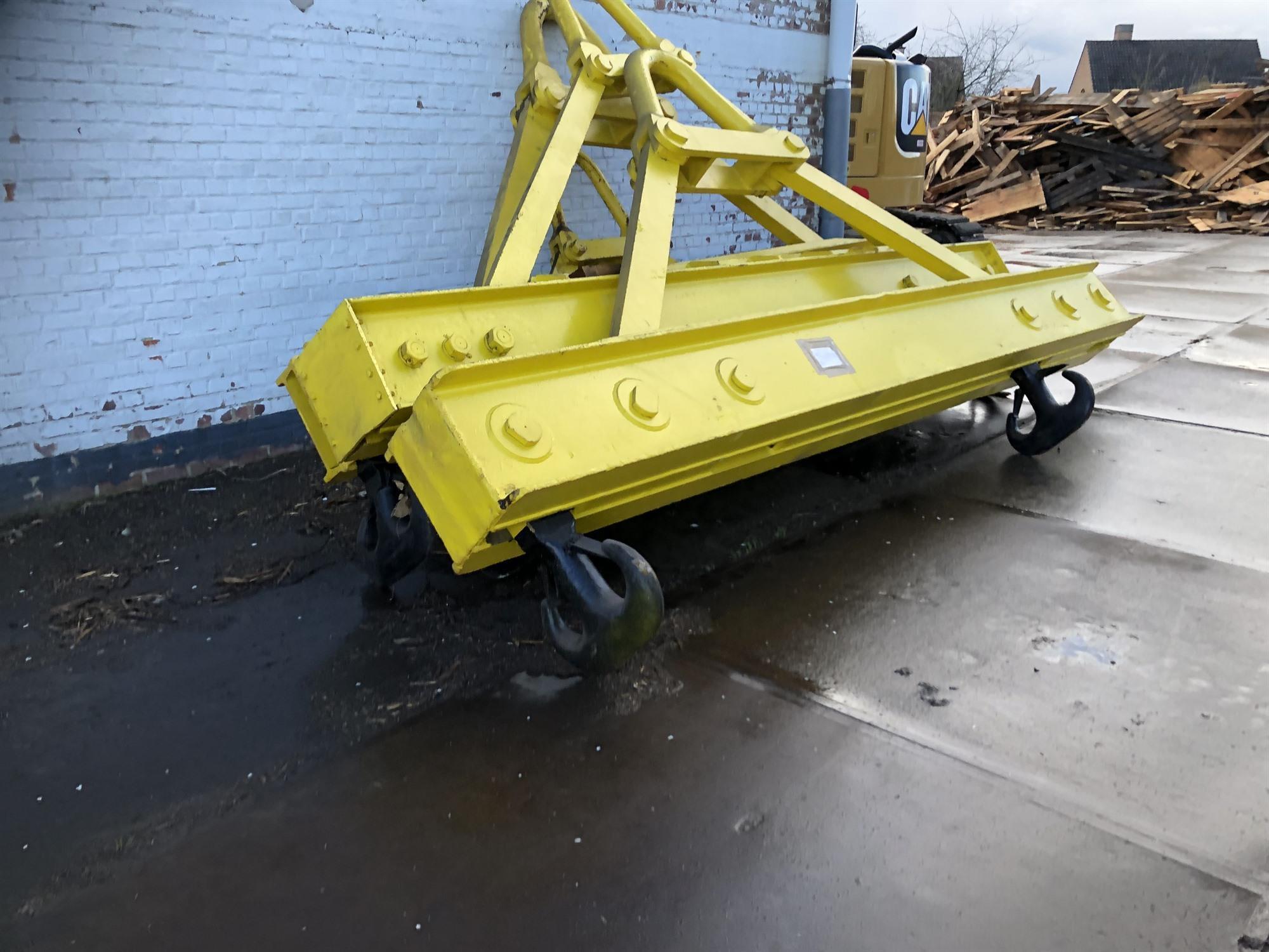 Lifting Beam 20 ton — Conveyors, Overhead Travelling Crane, Jig Cranes — photo 1