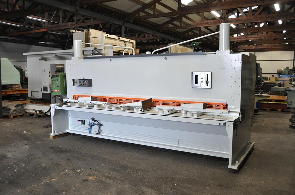 LVD MVC 4050 x 8 mm NC — Hydraulic guillotine shears — photo 1