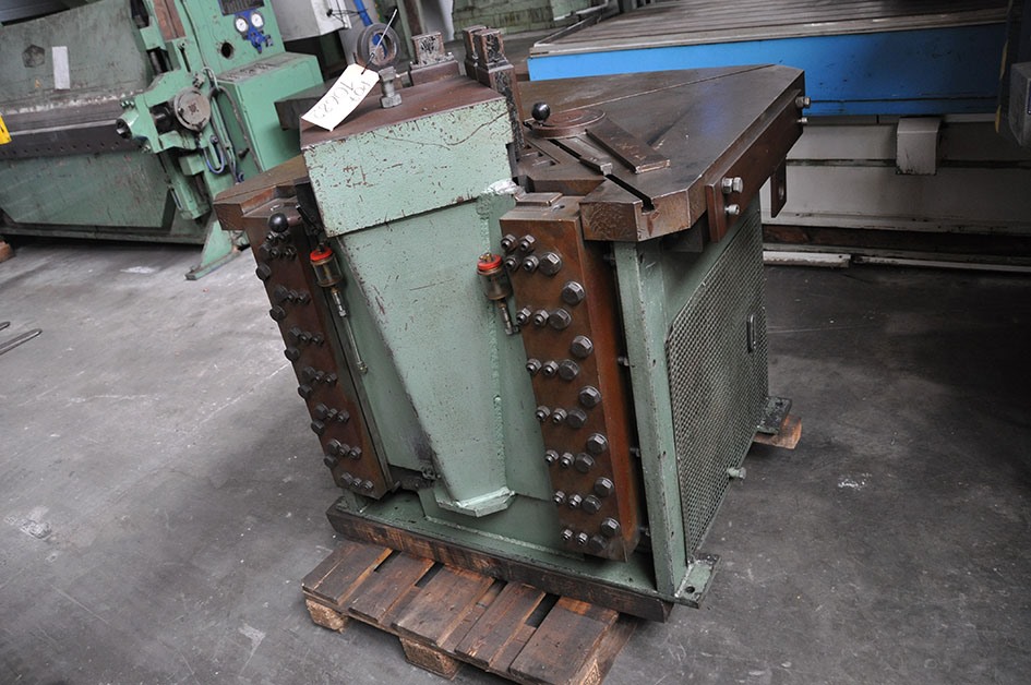 DMF 300 x 6 mm (fixed) — Hydraulic corner notcher — photo 4
