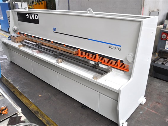 LVD IST 4100 x 6 mm CNC