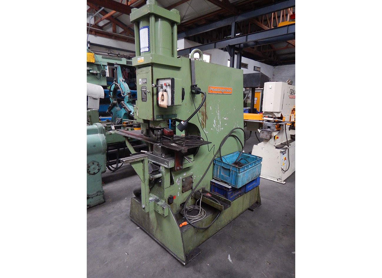 Peddinghaus Hydraulic 1000 — Stamping & punching press thin metalsheet — photo 1