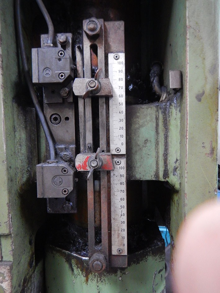 Peddinghaus Hydraulic 1000 — Stamping & punching press thin metalsheet — photo 3