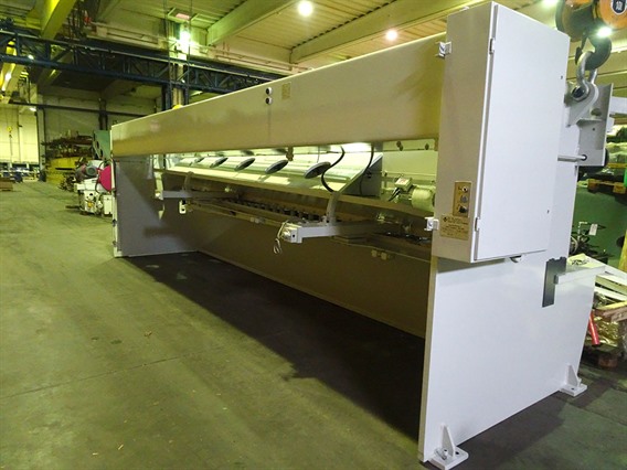 LVD MVSB 6200 x 8 mm CNC