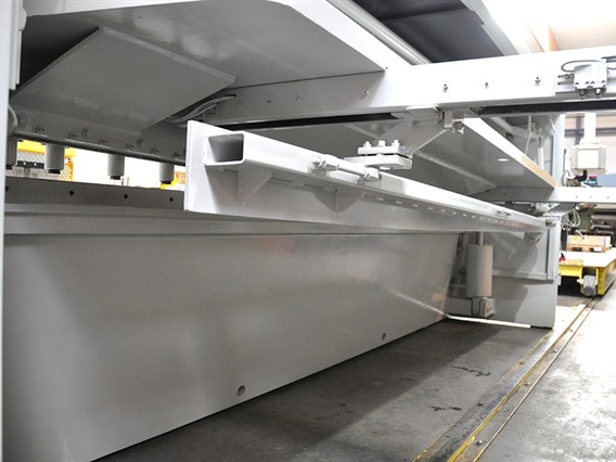 LVD HST-E 4100 x 8 mm CNC