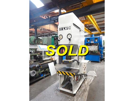 WMW PYE 100 ton