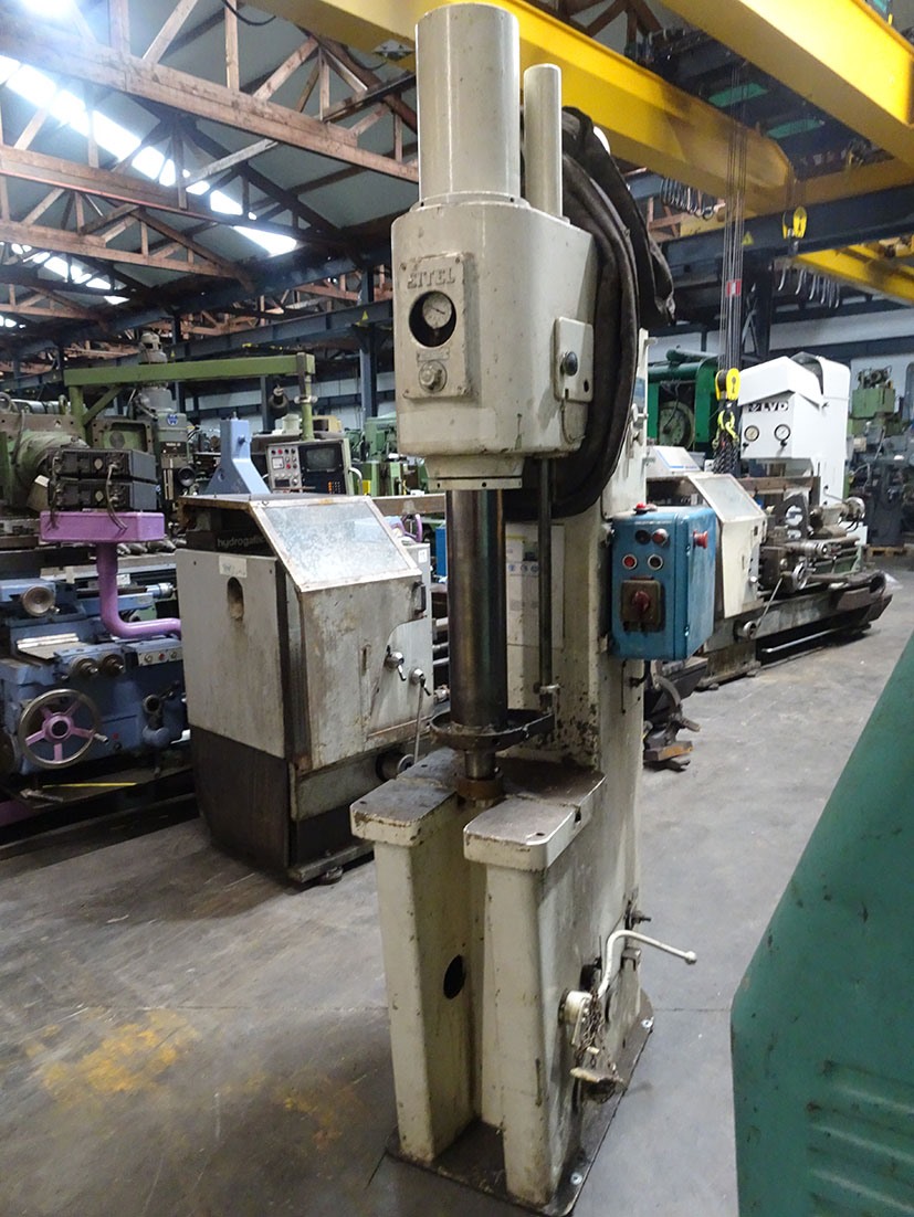 Eitel 16 ton — Open gap presses — photo 2