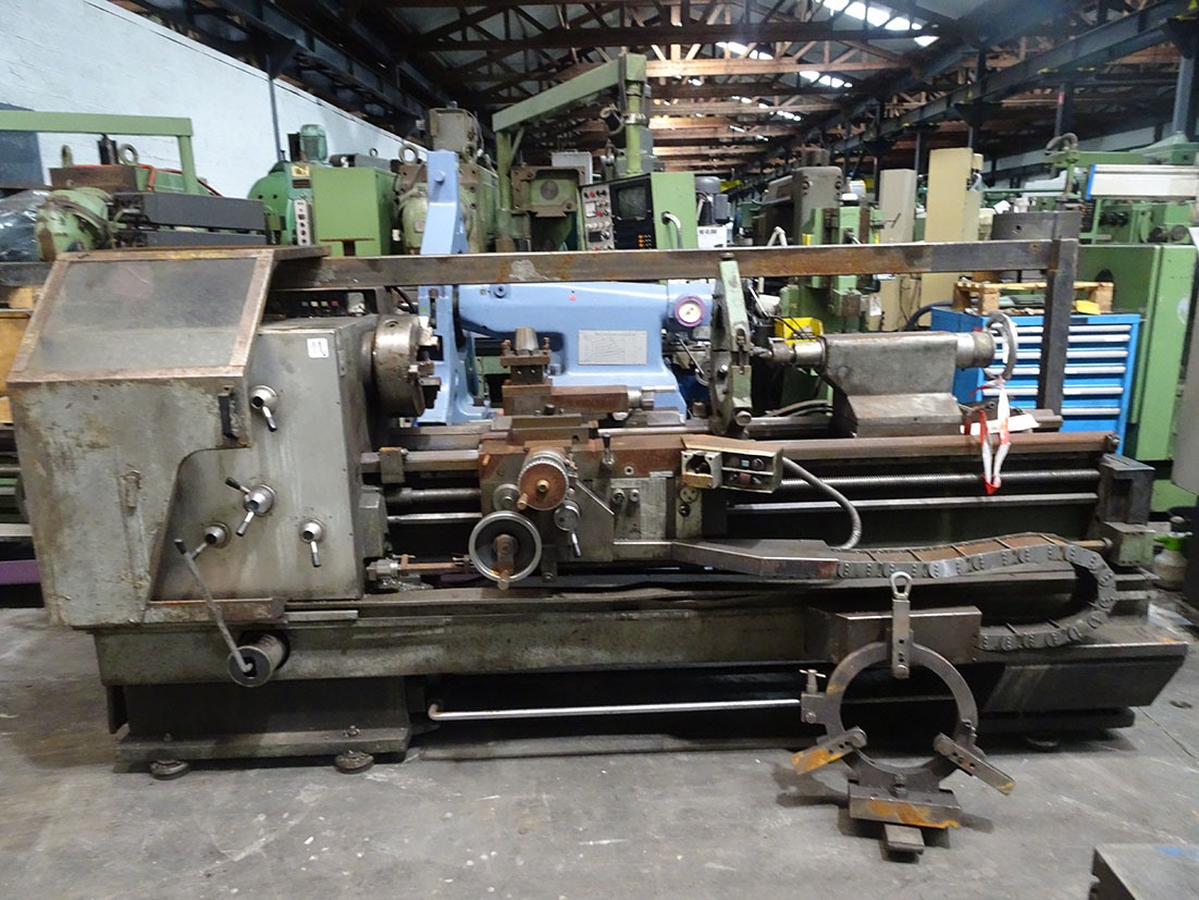 Mondial Ø 520 x 2000 mm — Centre lathes — photo 1