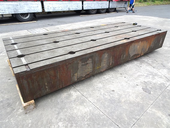 T-slot Table 3900 x 1600 x 500 mm