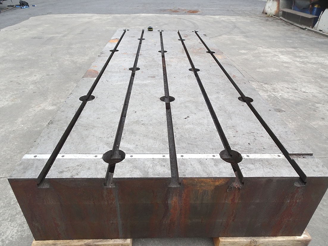 T-slot Table 3900 x 1600 x 500 mm — Tables & Floorplates — photo 2