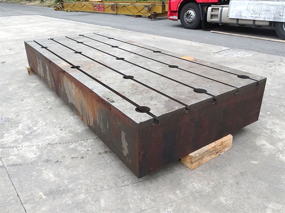 T-slot Table 3900 x 1600 x 500 mm