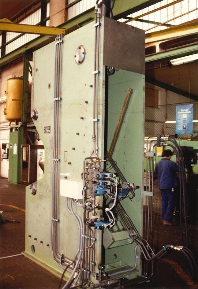 Haeusler flanging machine — Flanging presses — photo 15