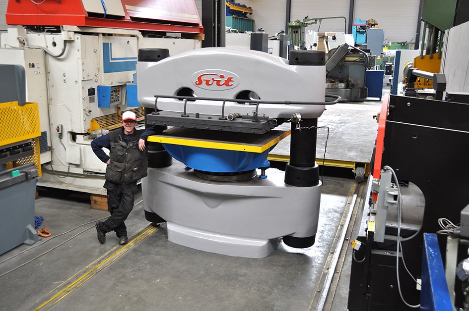 Svit 1000 ton heated press — H-frame presses — photo 3