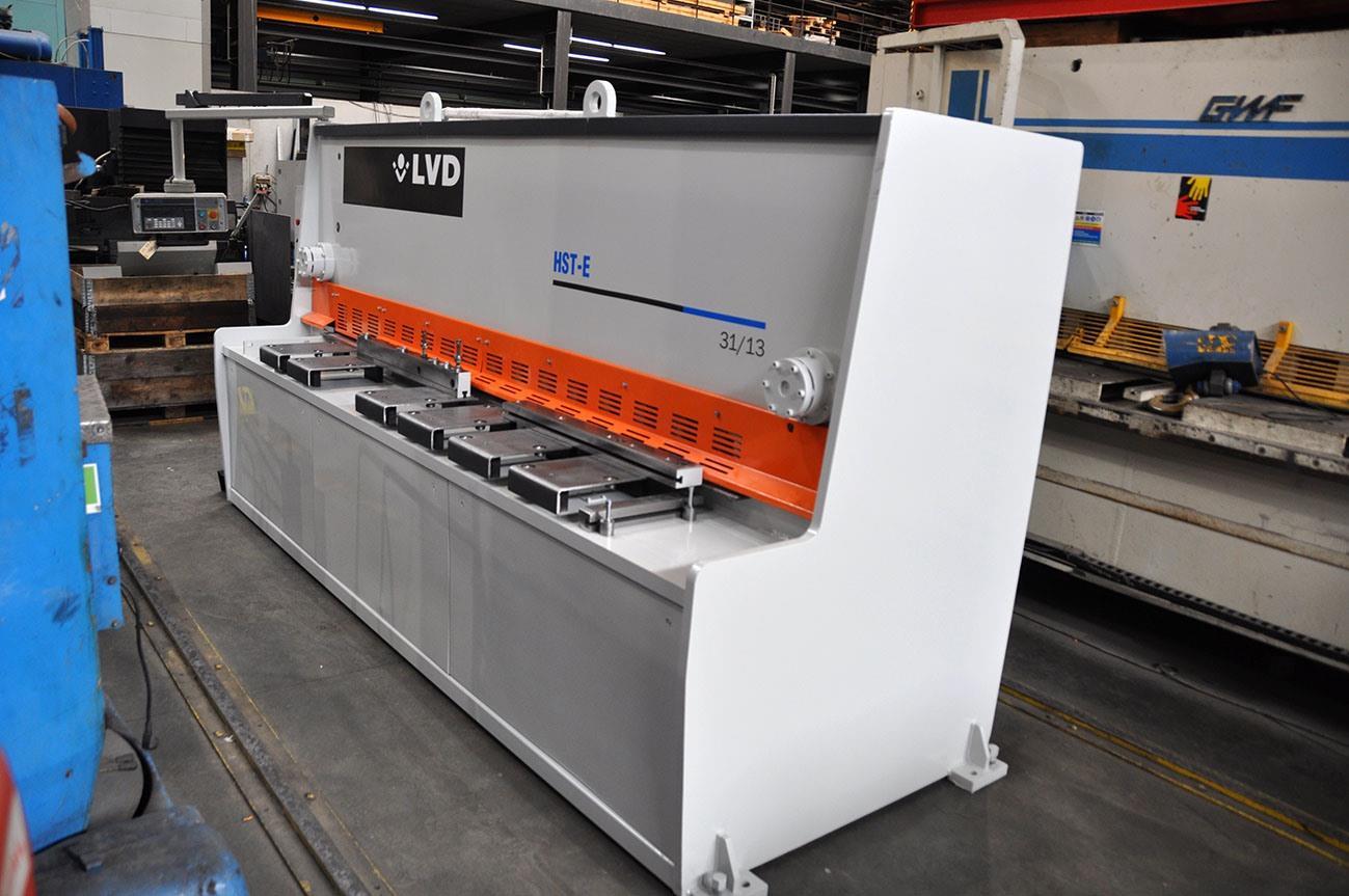 LVD HST-E 3100 x 13 mm CNC — Hydraulic guillotine shears — photo 3