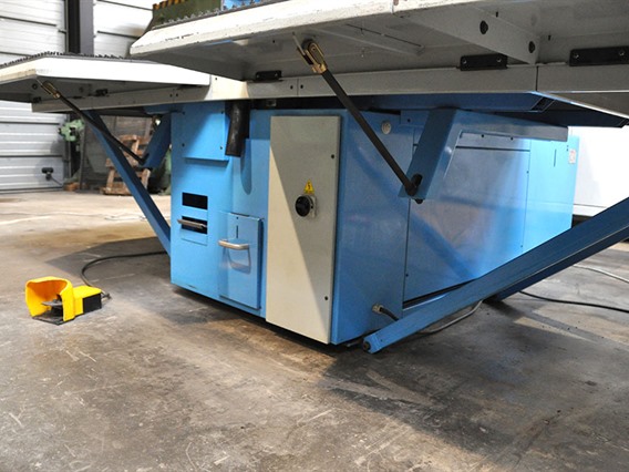 Euromac CX 1000/300 30 ton