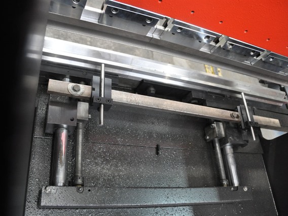 Amada RG 25 ton x 1250 mm
