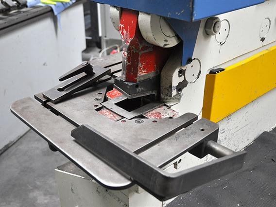 Mubea HIW 1000/610