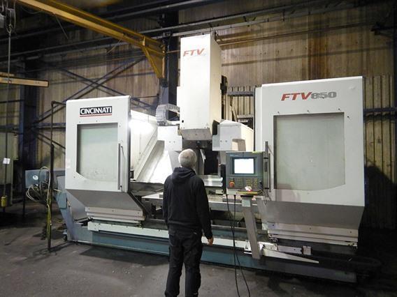 Cincinnati X: 1800 - Y: 850 - Z: 800 mm CNC
