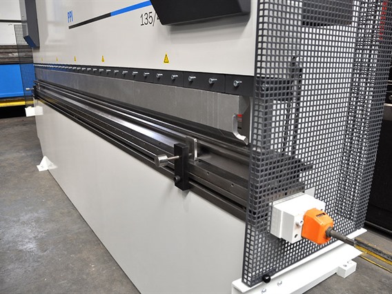 LVD PPI 135 ton x 4100 mm CNC