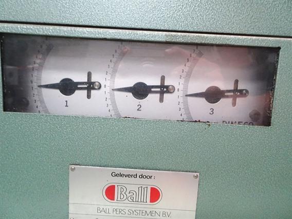 Dimeco straightener 300 x 2,5 mm CNC