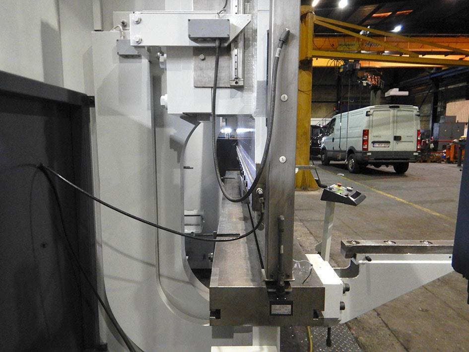 LVD PPEB 640 ton x 4500 mm CNC — Hydraulic press brakes — photo 9